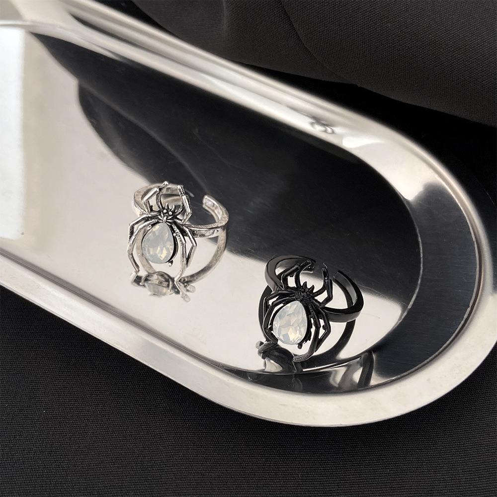 Korean 2022 New Design Vintage Spider Rings Cool Wind Alloy Simple Personality Opening Adjustable Ring Jewelry Anillos Mujer