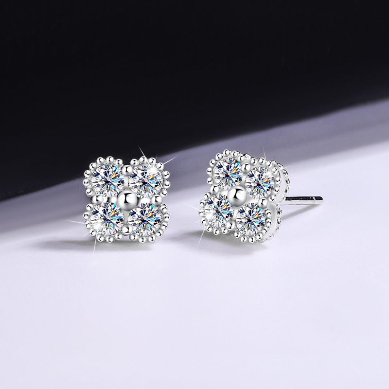 925 Sterling Silver Four Leaf Clover Moissanite Stud Earrings with GRA Certificate for Women Fine Jewelry Anniversary Gift 0.8ct