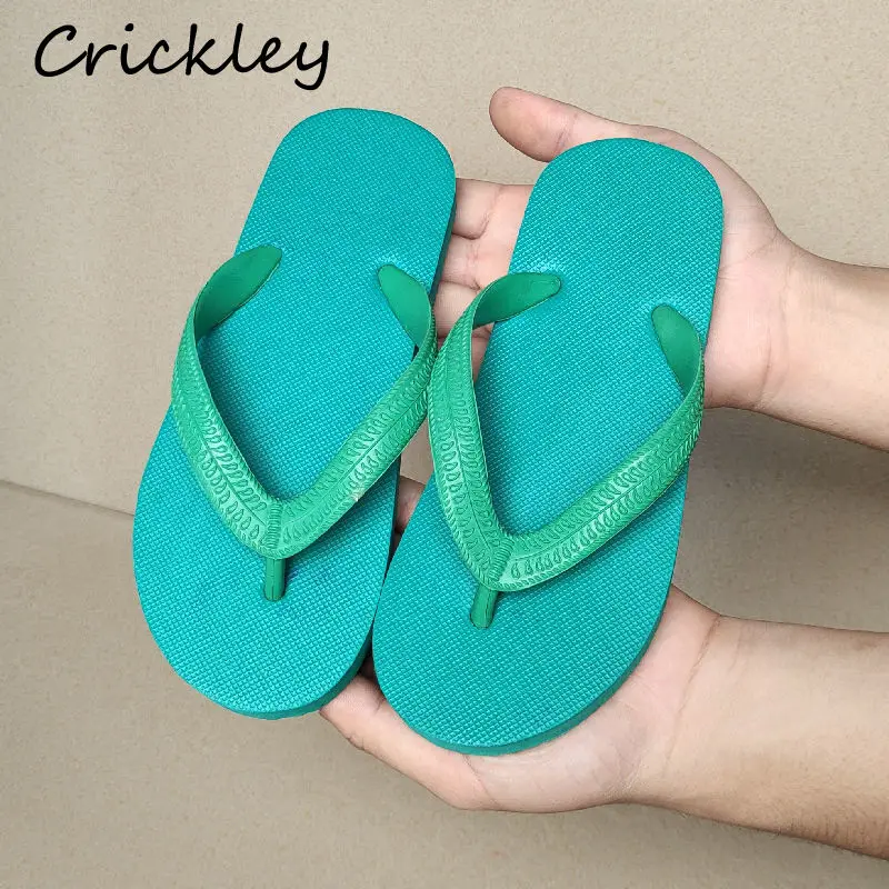 New Solid Children 2025 Slippers new Summer Casual Beach Outdoor Child Boys Girls Flip Flops Soft Bottom Comfortable Home Kids Slippers