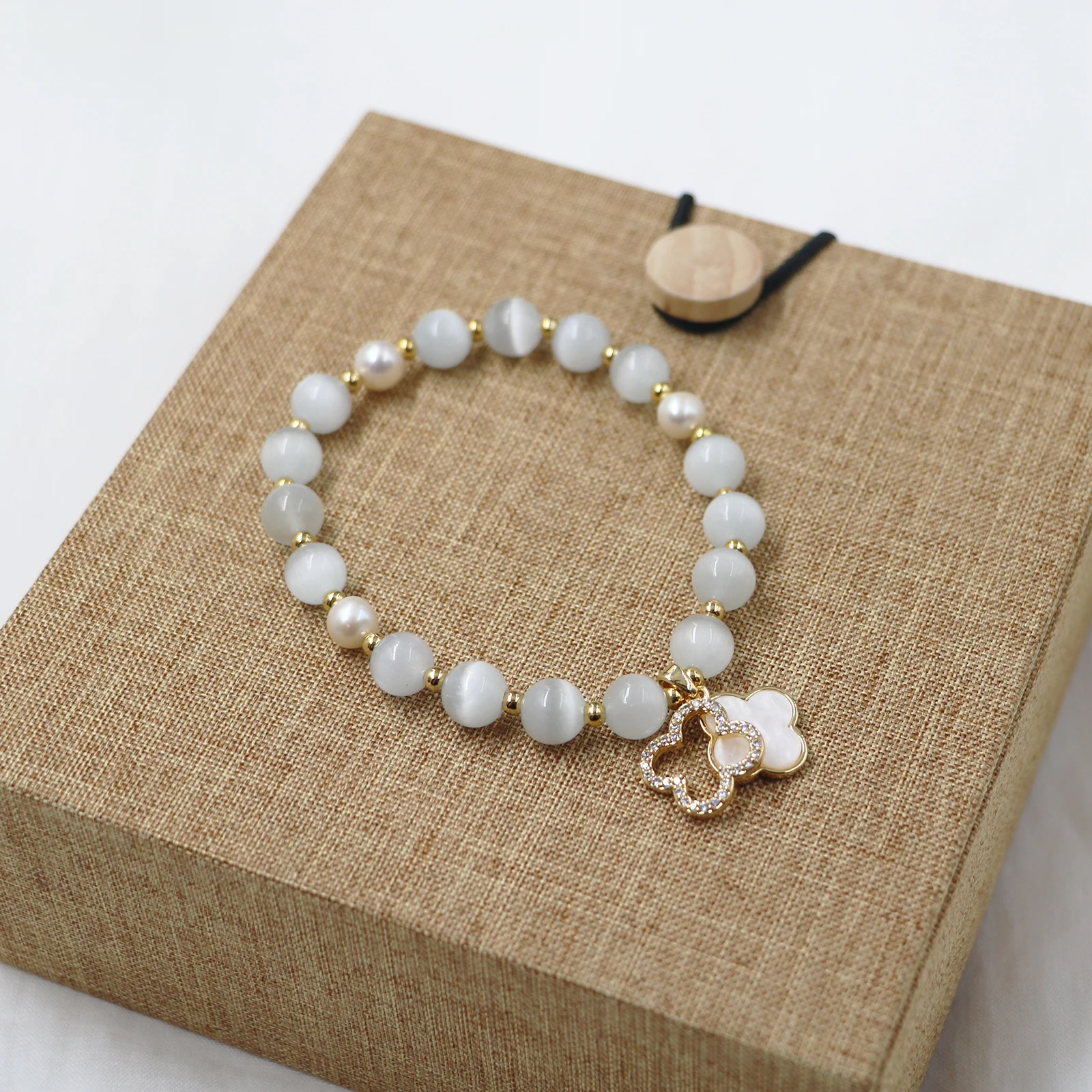 White Beaded Bracelets For Women Natural Crystal Opal Lucky Four-leaf Clover Healing Anxiety Pearl Lucky Hndmade Jewelry Misfrs