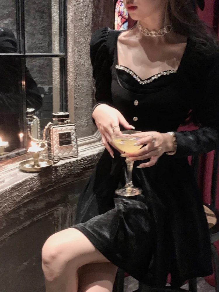 Elegant 2025 Wedding Party Black Veet Midi Dresses for Women 2023 Autumn new Square Neck Long Sleeves Evening Prom Mini Female Clothing