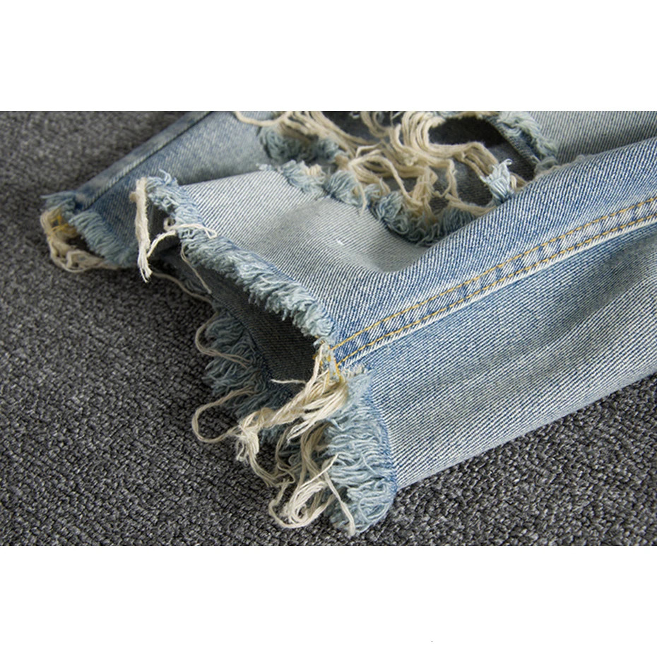 Men Fashion Broken Hole Hip Hop Denim Shorts Summer Streetwear Harajuku Ripped Jeans Shorts Casual Short Pants Trousers 240327