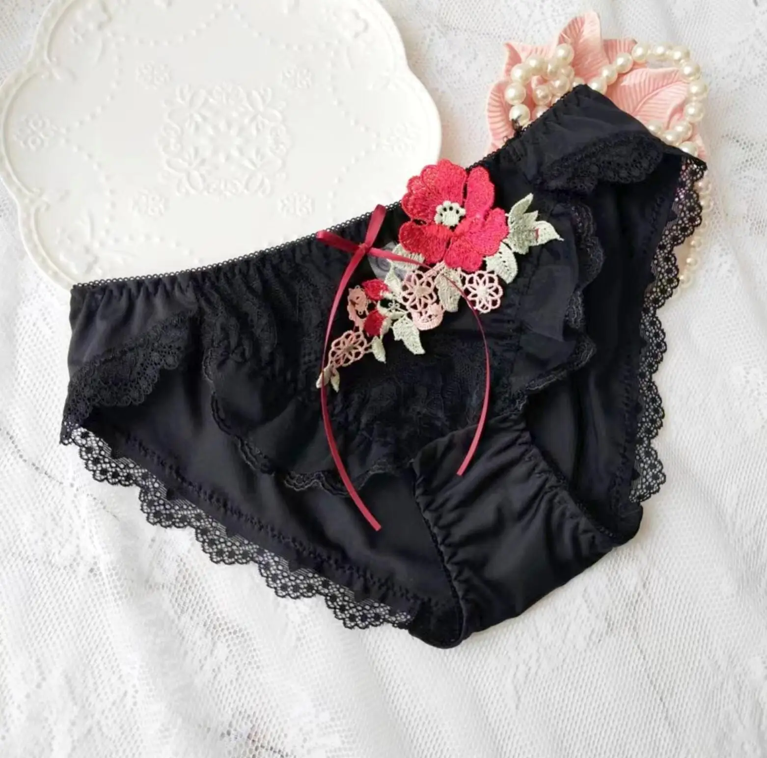 2023 New Arrival 100% Real Photo M L XL Lovely Cute Lolita Kawaii Floral Embroidery Panties Underwear Brief Thong Knicker WP887