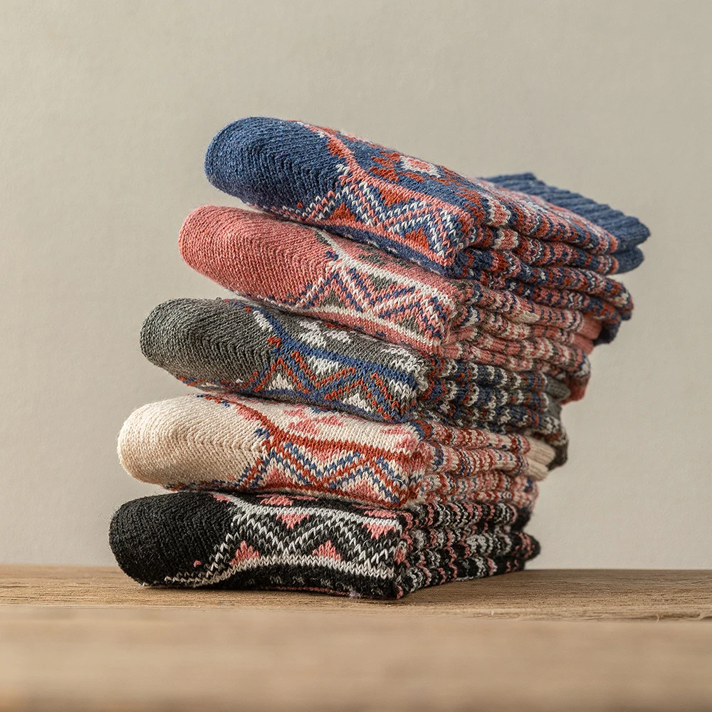 5Pairs New Design Witner Socks Thick Warm Christmas Socks Man Women Couple Socks Free Size 9021