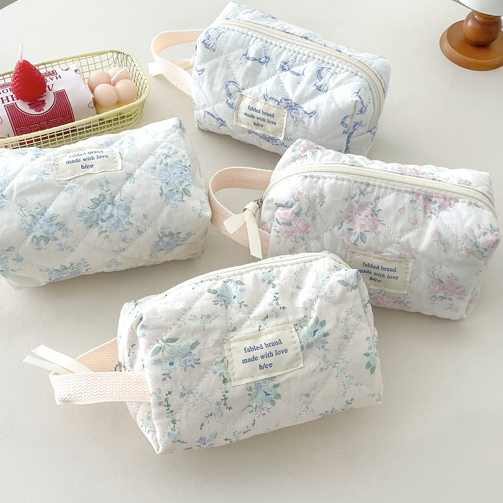 Checkered Floral Women Quilted Makeup Bag Large Travel Organizer Lightweight Portable Cosmetic Storage Bag Lady Makeup Bag Purse smile