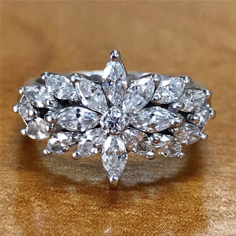 Huitan Bling Bling Cubic Zirconia Wedding Rings High Quality Silver Color Finger Accessories for Women Marriage Ceremony Jewelry