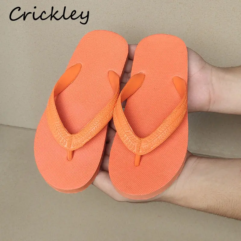 New Solid Children 2025 Slippers new Summer Casual Beach Outdoor Child Boys Girls Flip Flops Soft Bottom Comfortable Home Kids Slippers