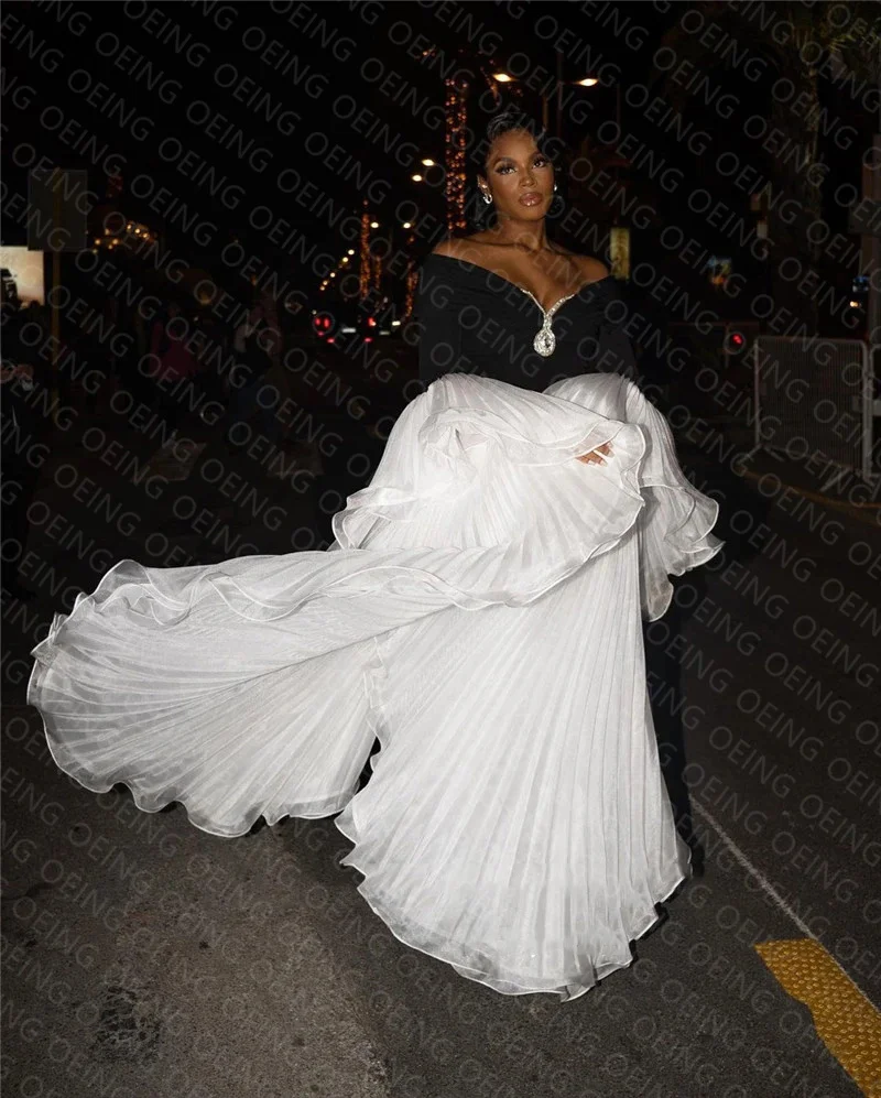 OEING Mermaid Black And White Boat Neck Beads Off The Shoulder Long Bell new Sleeves Formal Evening Party 2025 Dresses Elegant Prom Gown