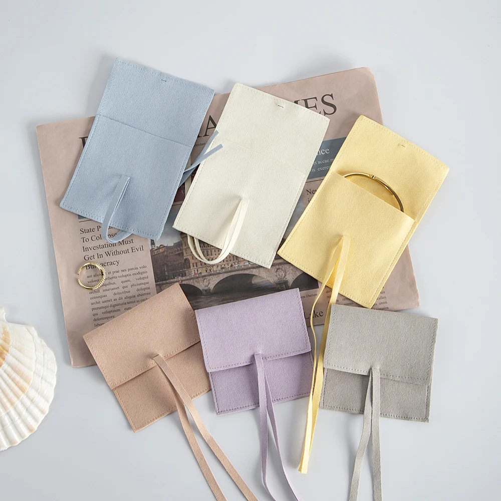 100pcs/Lot Bulk Microfiber Jewelry Packaging Pouches 8x8cm Chic Wedding Favor Bags Cream Suede Earrings Cosmetic Bags With Rope