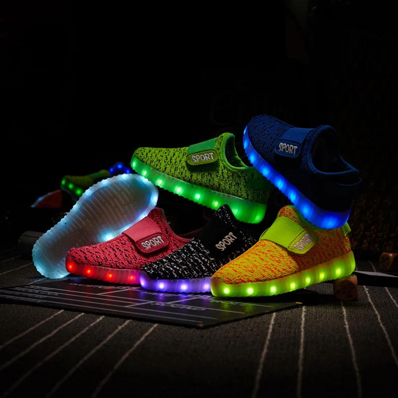 UncleJerry Child Summer Shoes Breathable 2025 Light Up Sneakers new Children Casual Shoes Kids chargeable Luminous Shoes for Girls Boys