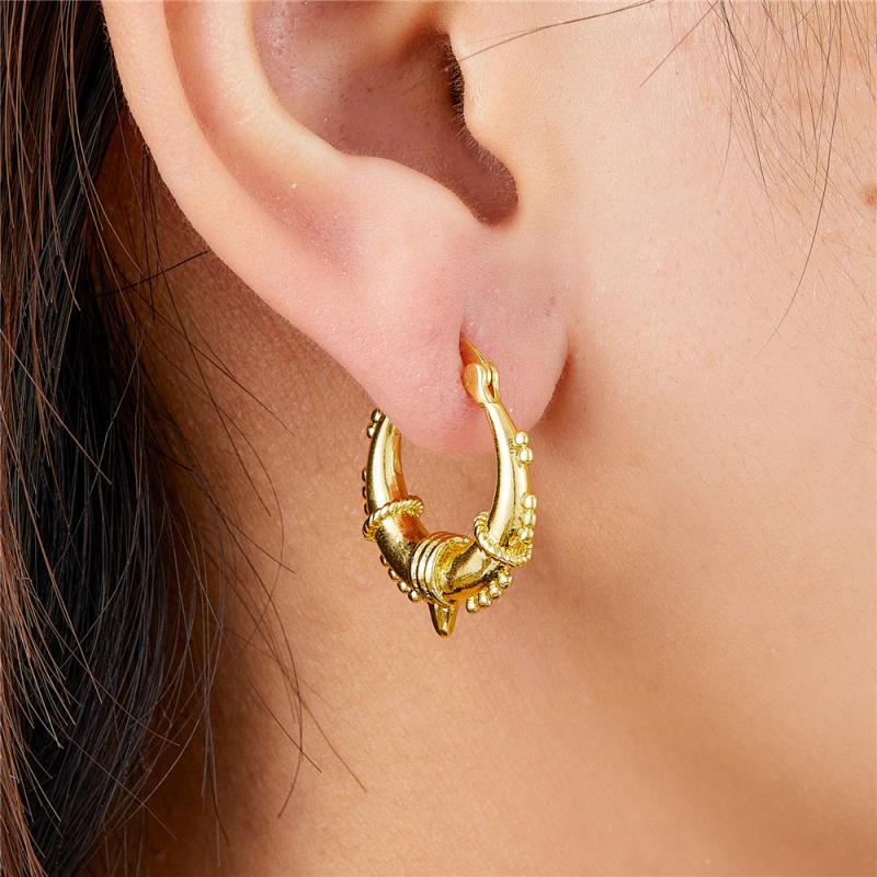 1Pair Black shaped Hoop Earrings Simple Cool Style Exquisite Unique Earrings Women's Punk Jewelry Gift Hot selling