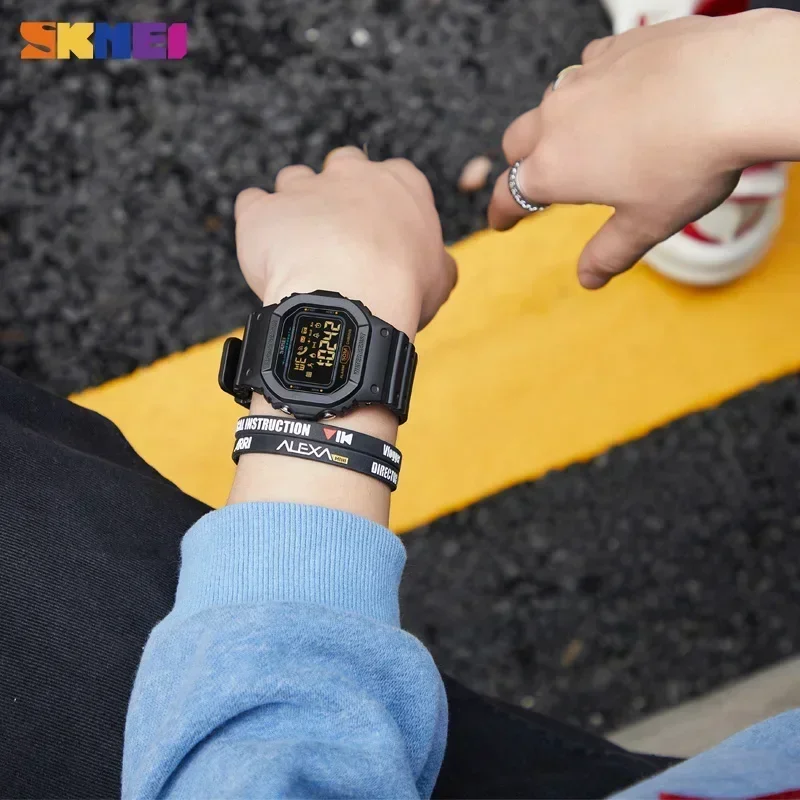 Digital SKMEI Watch Sport with Pedometer Calorie Tracker For Iphone Huawei Xiaomi Male relogio Mens Bluetooth Wristwatches 1629 smile
