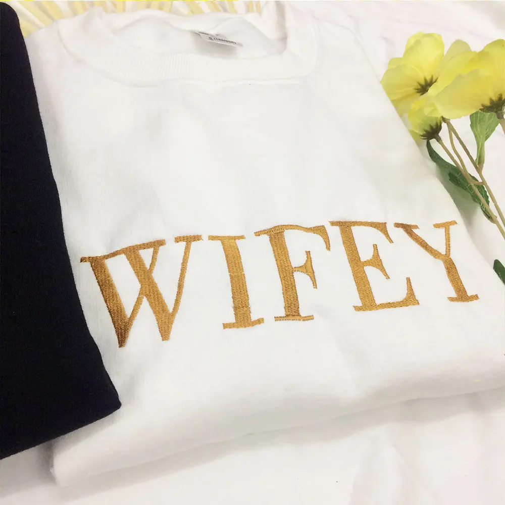Embroidered WIFEY HUBBY Sweatshirts Couples Engagement Gift Mrs Bride 2025 Groom new Crewneck Embroidered Sweatshirts Bachelorette Unisex