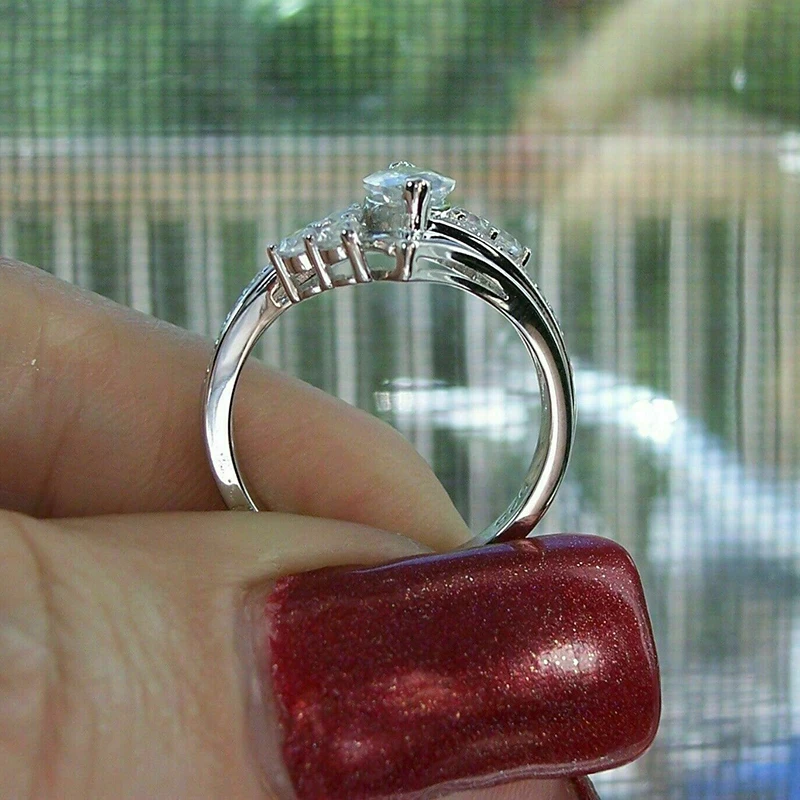 Huitan Gorgeous Crystal Marquise CZ Rings for Women Modern Novel Design Wedding Engagement Lady's Accessories New Trendy Jewelry