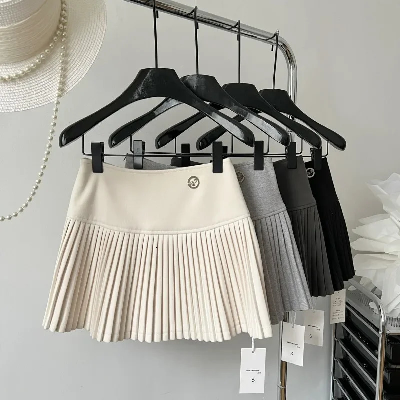 Womens Woolen Pleated Short Skirt Autumn Winter American Korea Style Cheerleading Girl Straight Aline High Waist Mini 240323