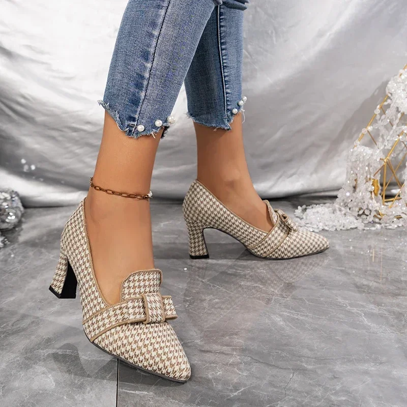 2025 new Fashion Retro Plaid Soft Leather High Heels Spring Pointed Toe Thick Heel Women's Shoes Pumps b3f8