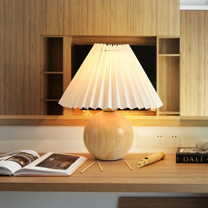 Nordic Table Lamps Bedroom LED Desk Lights Korean Wood Bedside Night Light Warm Living Room Home Japanese Pleated Table Lighting