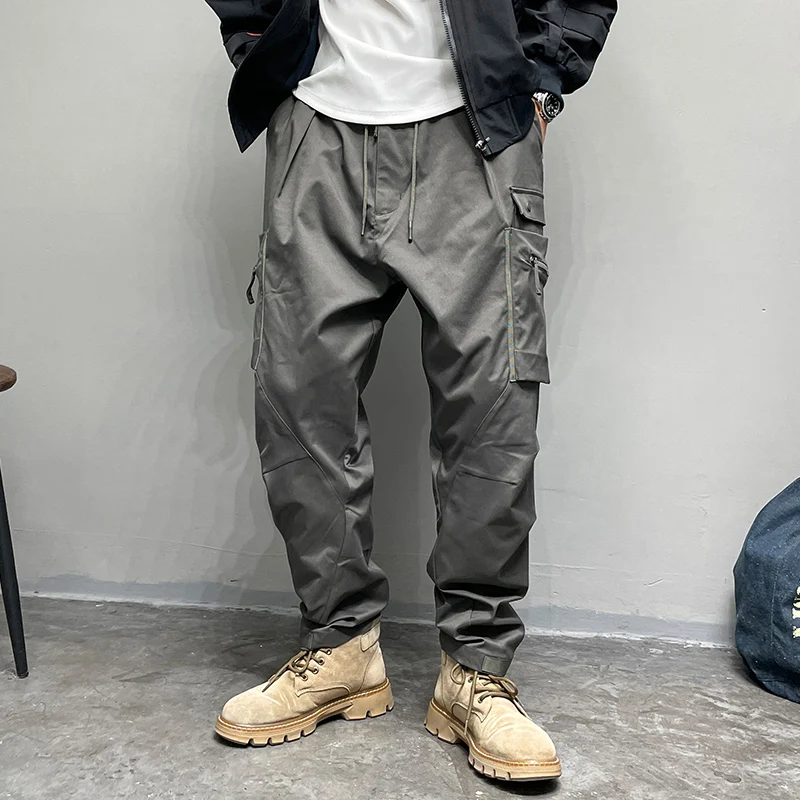 Japanese Streetwear Multi-Pocket Loose Cargo Pants Men Clothing Haruku Casual new Black Trousers Korean High 2025 Quality Joggers Male