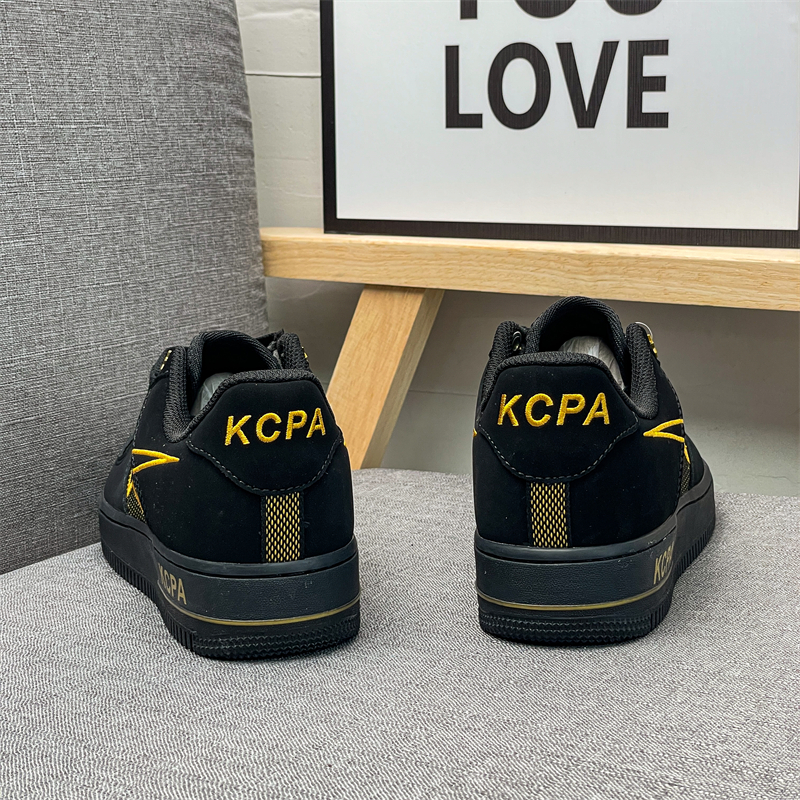 Lightweight and niche design, fashionable sneakers, 2024 new couple sports and leisure shoes