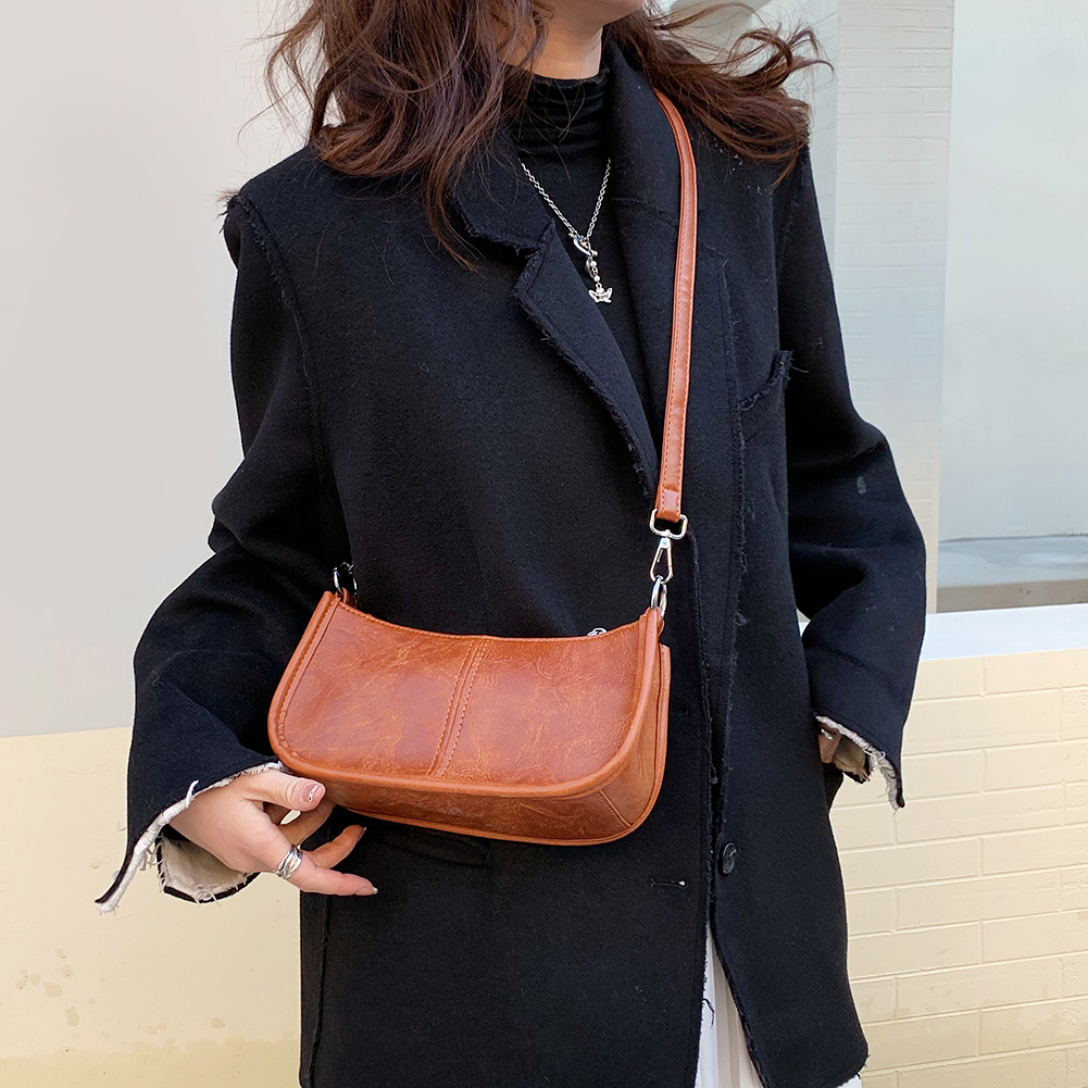 Women Retro Shoulder Bag Studded Decor Crossbody Sling Bag Adjustable Strap Leather Tote Bag PU Tote Handbag Daily Dating Purse