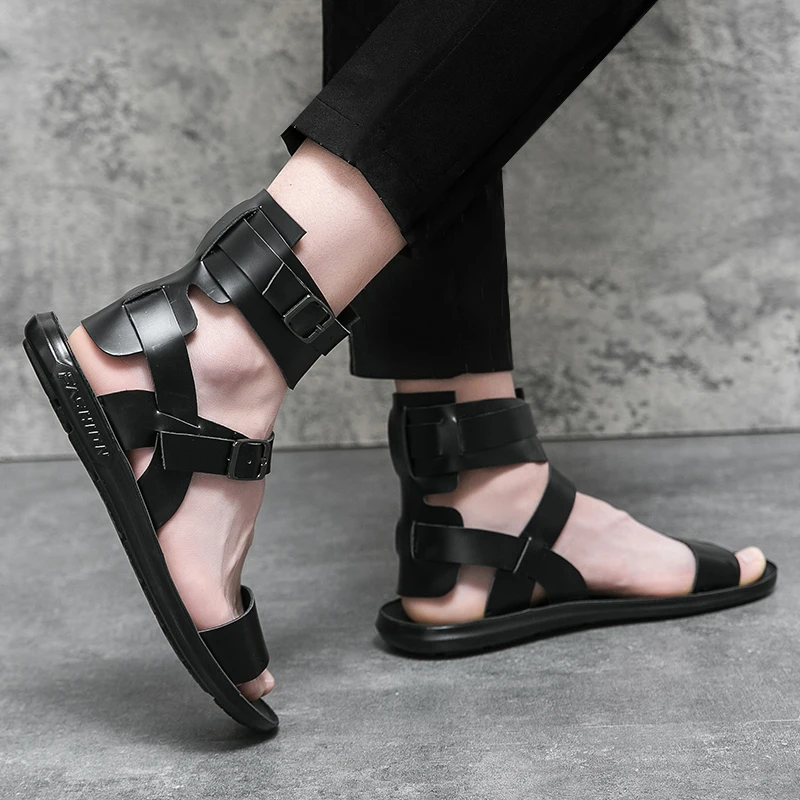 New Roman Style Men's Shoes Black Leather Trendy Designer Sandals new Summer Solid Casual shoes Comfy Breathable Outdoor 2025 Beach Shoes