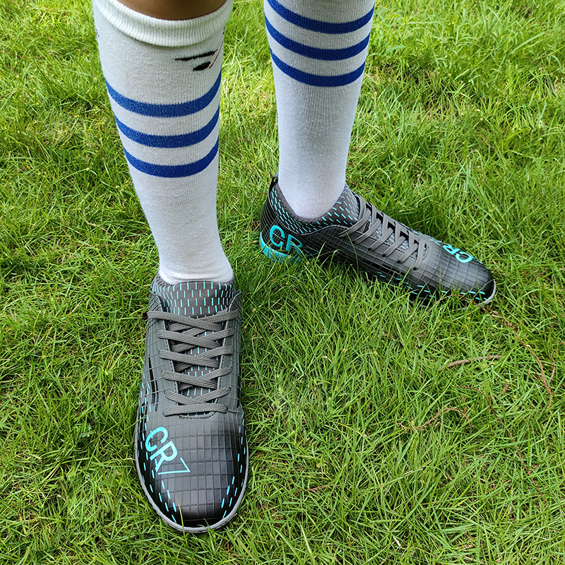 Men Football Shoes Ultralight Original Professional High Ankle Turf Indoor Training Football Field Boots Tournament Soccer Shoes