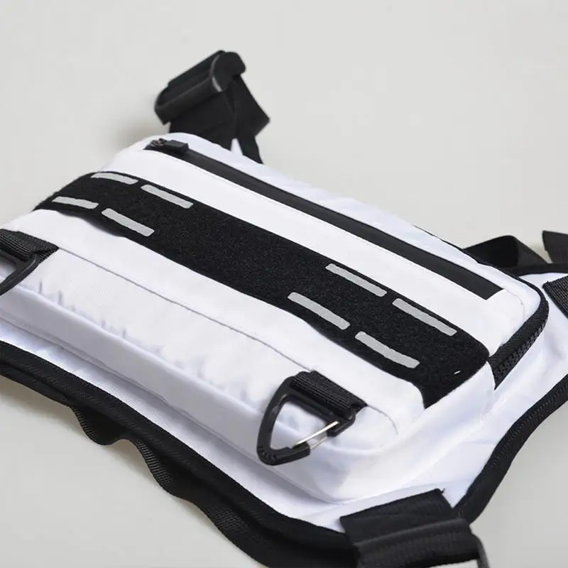 Running Chest Bag Waterproof Lightweight Front Chest Pack Reflective Sport Running Vest Bag With Built-In Phone Holder