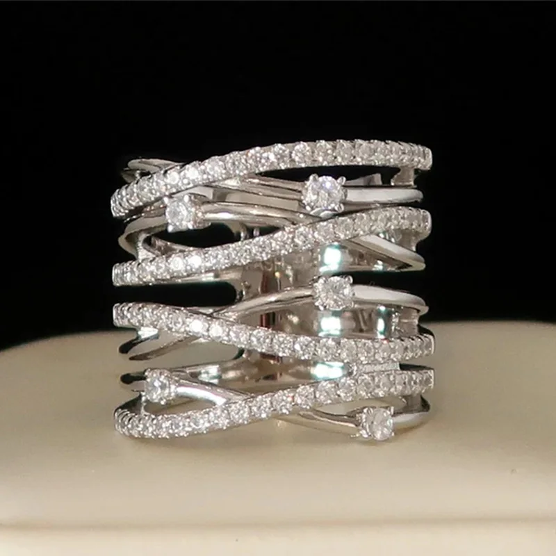 Huitan Noble Party Ring Female Gorgeous Bright Zirconia Finger Jewelry for Anniversary Brilliant Zirconia Accessories for Women