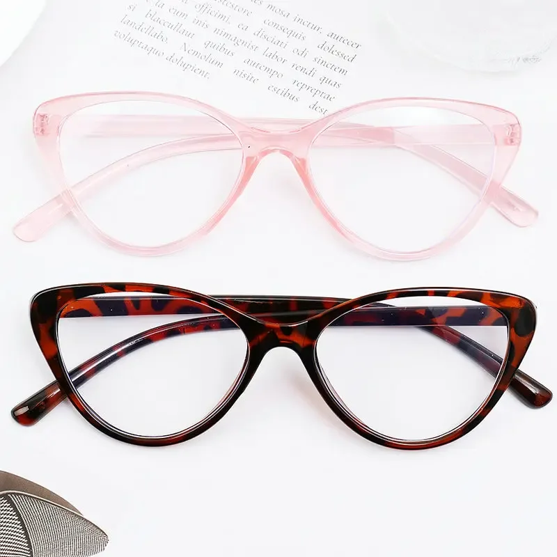 New Cat Eye Triangle Frame Anti-Blue Light Glasses Classic Men new 2025 Women Reading Eyewear Retro Triangle Frame Transparent Eyeglasses