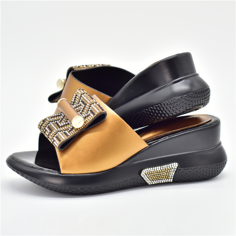 Latest Patent Leather Rhinestone Wedding Shoes Bride Shoes for Women 2024 Designer Luxury Wedges Shoes for Women Platform Pumps