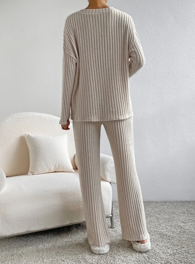Women Sets Casual for 2 Pieces Autumn New Loungewear Loose V-Neck Long Sleeve Top and Pit Strip Knitted Straight Pants Suit smile
