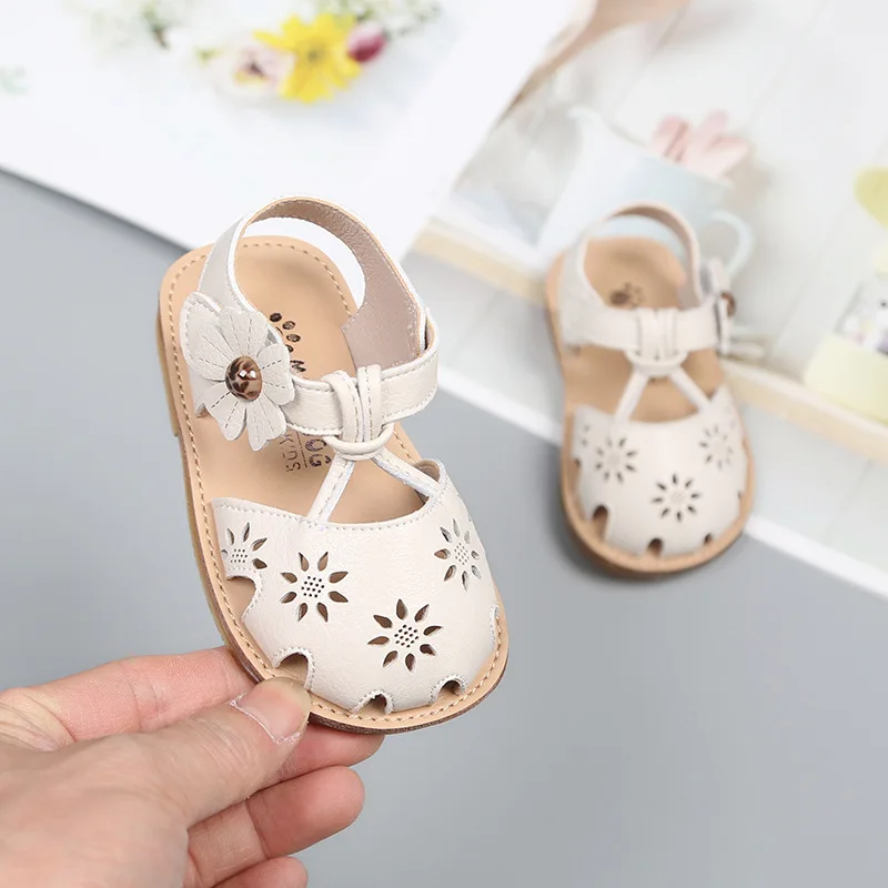 Claladoudou 11.5-15.5CM new Brand Baby Girls 2025 First Sandals Toddler Girls Hollow Flower Strap Summer Walker Shoes Infant Soft Flats
