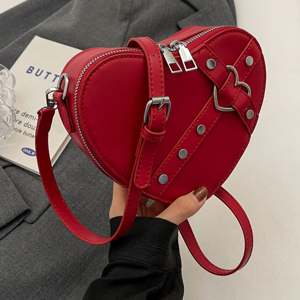Vintage Y2K Small Chain Rivet Shoulder Bag Heart Shaped Purse Handbags Pink PU Leather Gothic Tote Bags Ladies Crossbody Bags