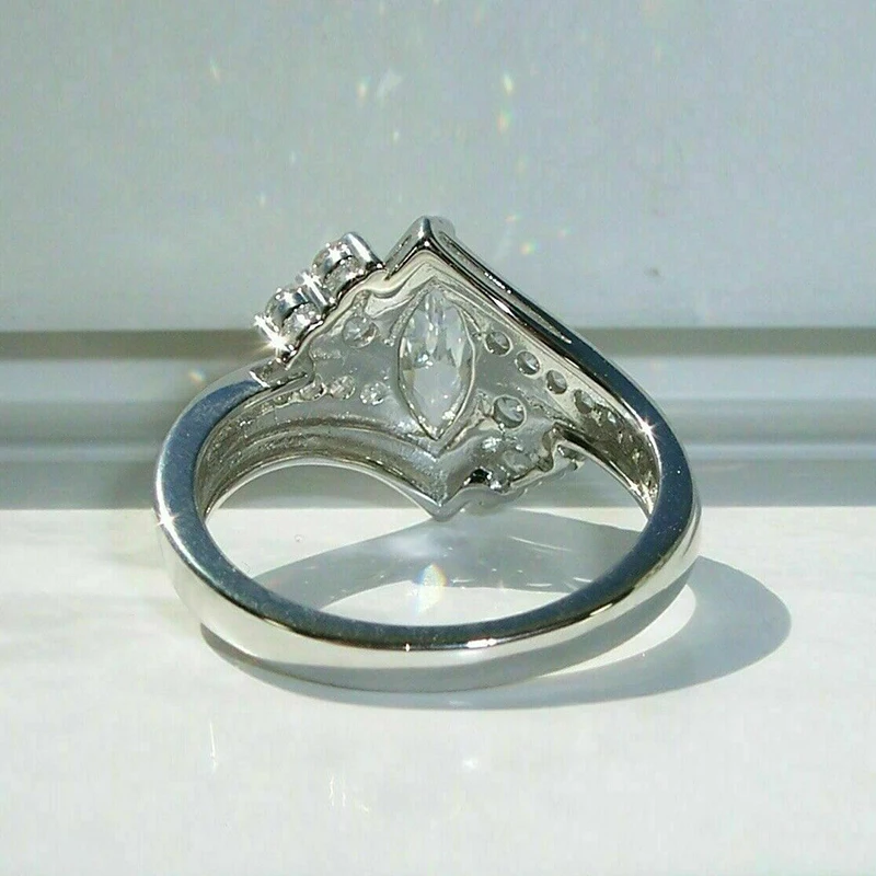 Huitan Gorgeous Crystal Marquise CZ Rings for Women Modern Novel Design Wedding Engagement Lady's Accessories New Trendy Jewelry