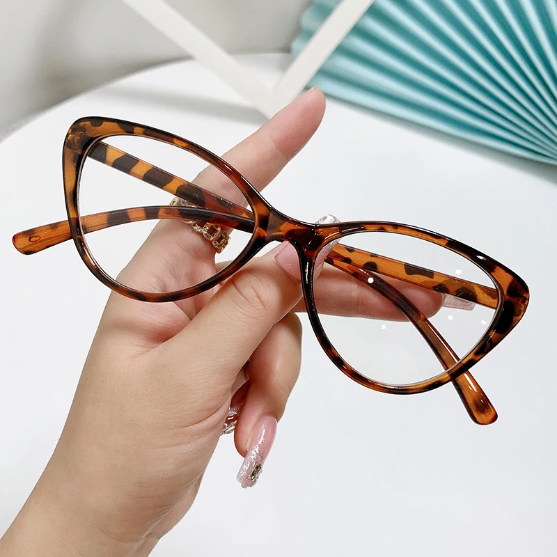 New Cat Eye Triangle Frame Anti-Blue Light Glasses Classic Men Women Computer Gaming Vintage Plain Glass Spectacles Eyeglasses