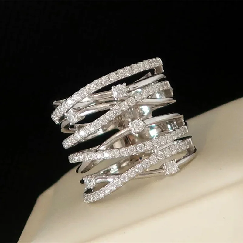 Huitan Noble Party Ring Female Gorgeous Bright Zirconia Finger Jewelry for Anniversary Brilliant Zirconia Accessories for Women