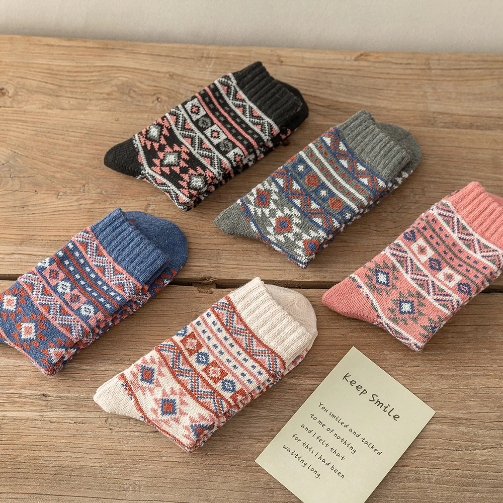5Pairs New Design Witner Socks Thick Warm Christmas Socks Man Women Couple Socks Free Size 9021