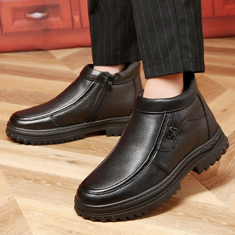 High Quality Leather Autumn Winter Men Boots Warm Plush Snow Boots Outdoor Fur Motorcycle Boots Ankle Boots Men's Shoes Size 47