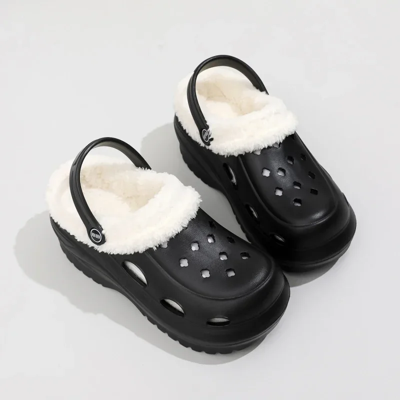 Plush Hole Shoes Thick High Soft Sole Beach Garden Shoes 2024 New Women's Plush Slippers EVA Non-slip Women Plush Hole Slippers