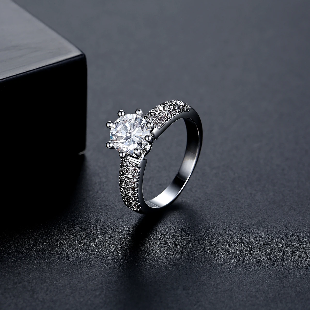 2025 LUOTEEMI High Quality Cubic Zirconia Ring Original Design Sier Color Wedding Band new Bridal Jewelry Accessories Girl Party Gifts