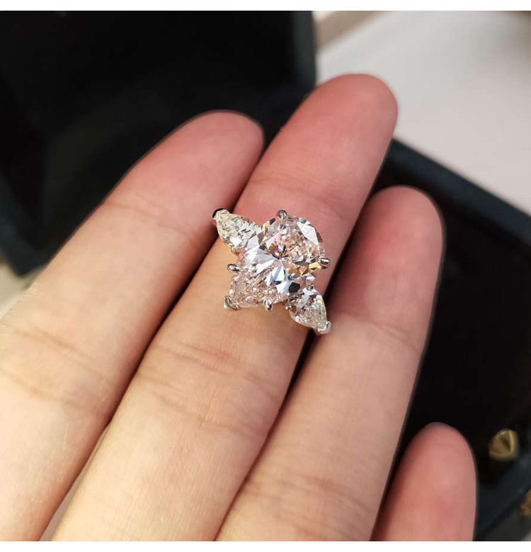 Huitan Crystal Water Drop CZ Rings Women Proposal Engagement Ring Exquisite new Wedding Anniversary Gift Party 2025 Trendy Jewelry