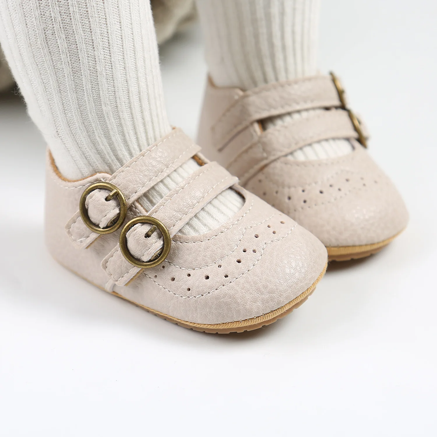 Baby Girl Shoes Vintage 2025 new Buckle Flats Soft Sole Anti-slip Toddler Kids Walking Sandals