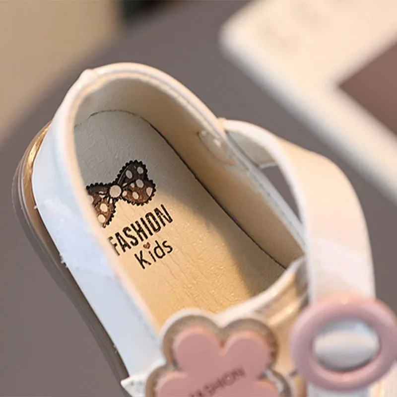 Cute Baby Shoes for Baby Girl Patent Leather Toddler Baptism Shoes with Flower 2023 New Spring Summer Newborn Party Shoes F11241