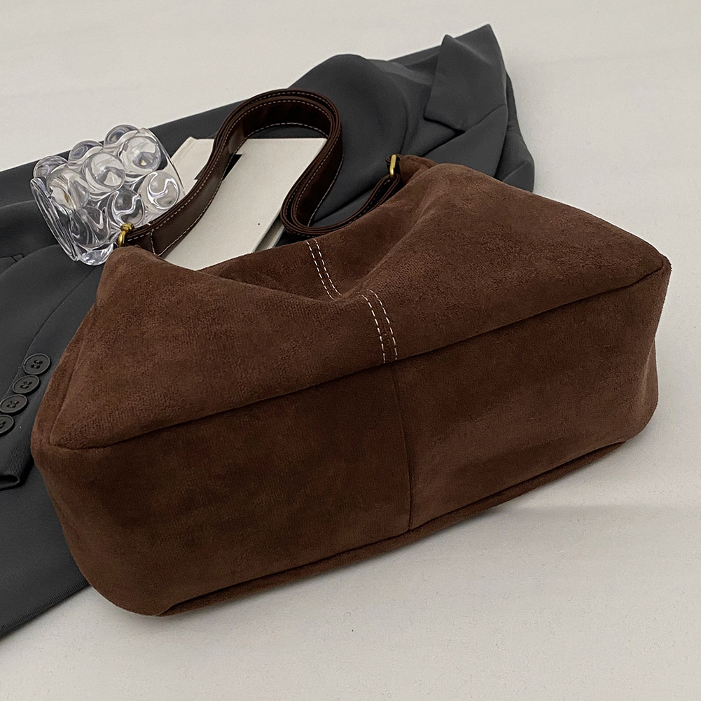 Free Shipping 2025S designer Women Retro Armpit Tote Bag Vintage Crossbody Satchel Bag Large Capacity Top Handle Bag Faux Suede Shoulder Bag Fall Shop