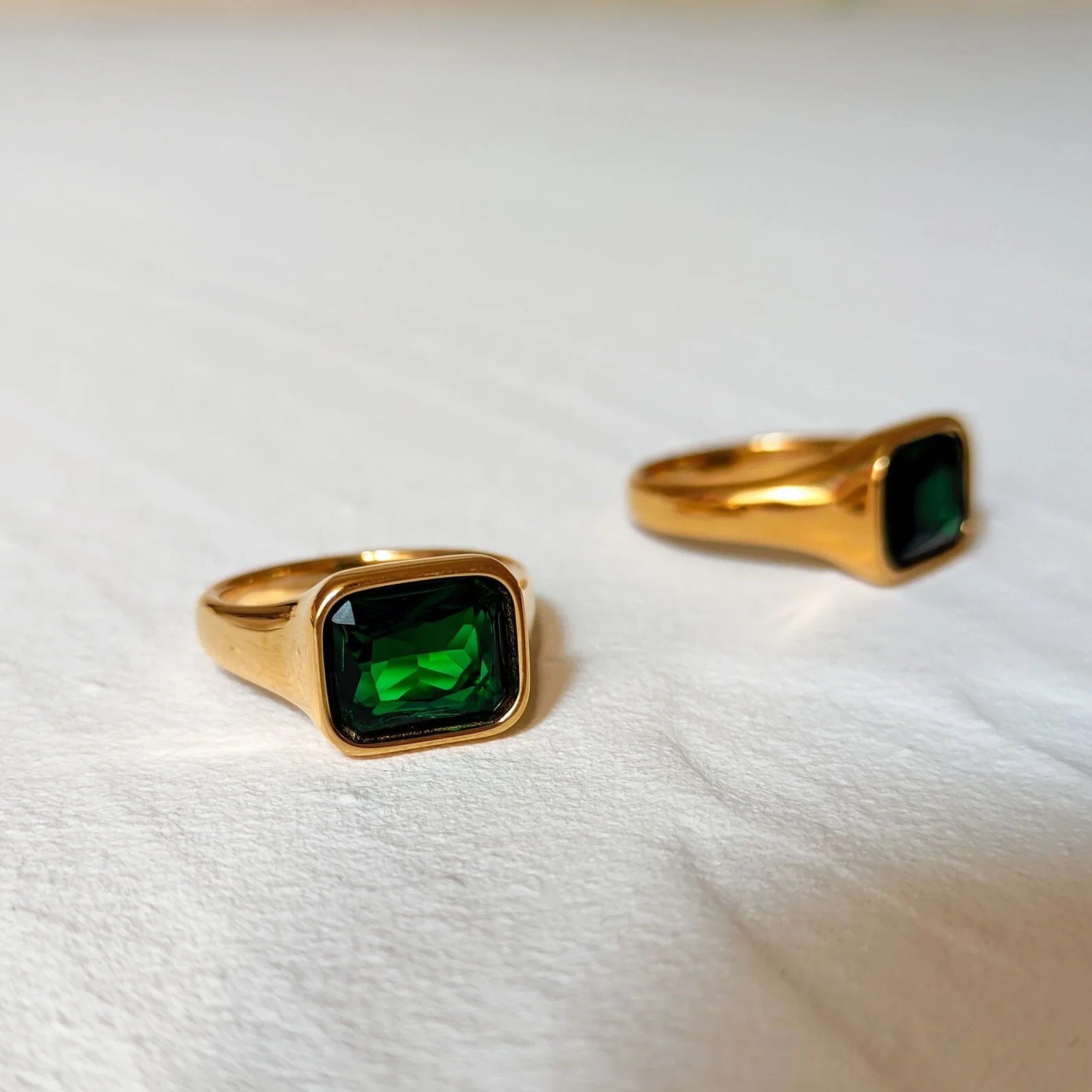 Emerald Ring for Woman Zirconia Signet Gemstone Green Stone Vintage Square Gift Gold Color Rings Jewelry Wholesale Dropshipping