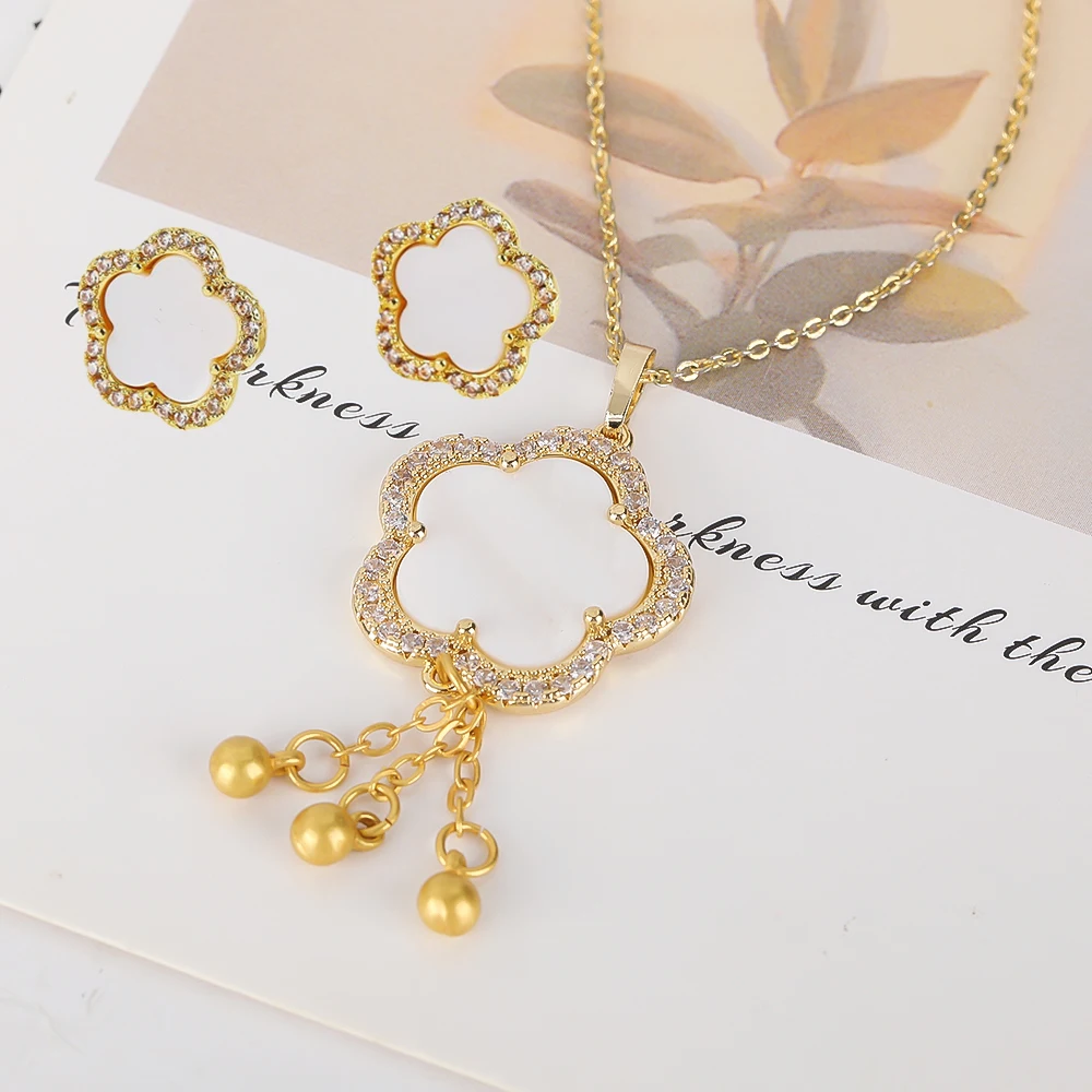 Natural Stone Plant Shell New Design Plum Blossom Five Leaf Pendant Necklace Earring Set with Micro Diamond Women's Clover