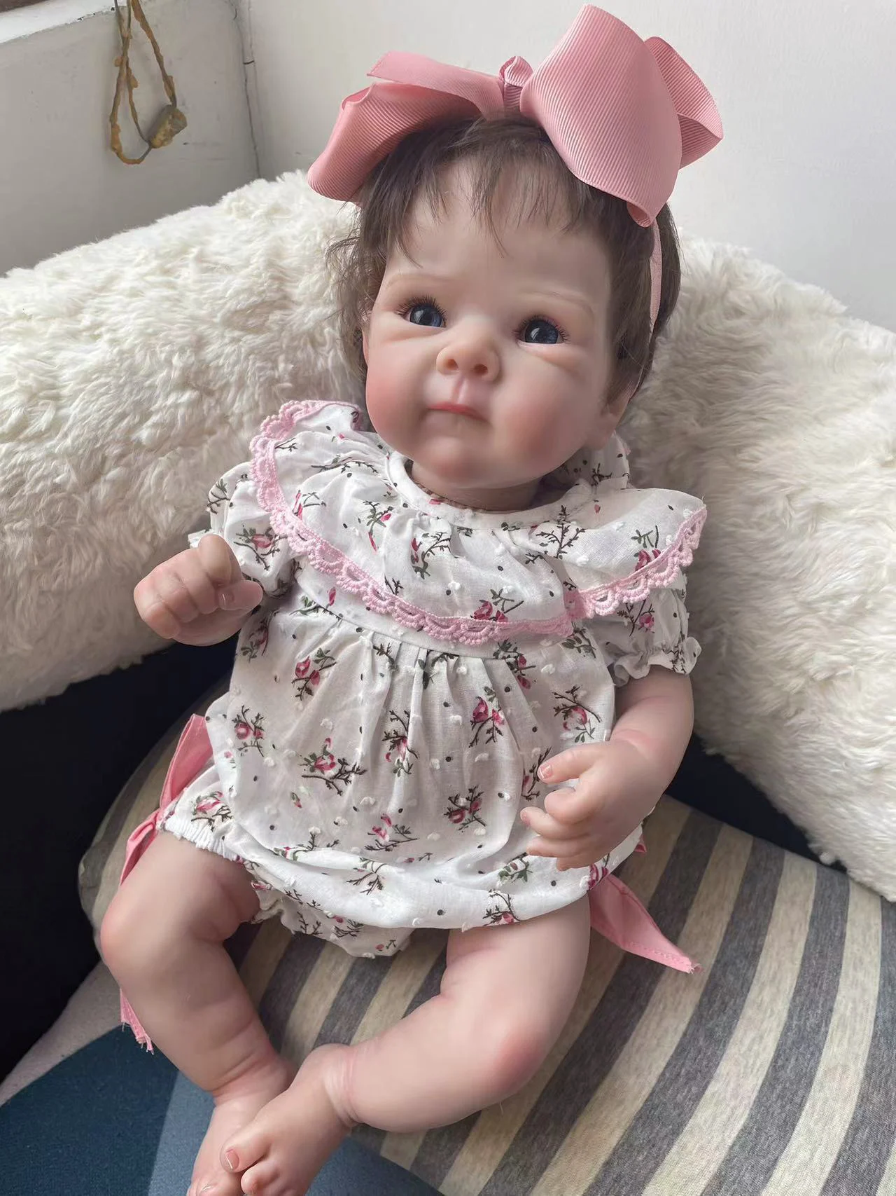 18inch Bettie Newborn Baby Reborn Doll Lifelike Soft Touch Cuddly Baby Multiple Layers Painting 3D Skin with Visible Veins