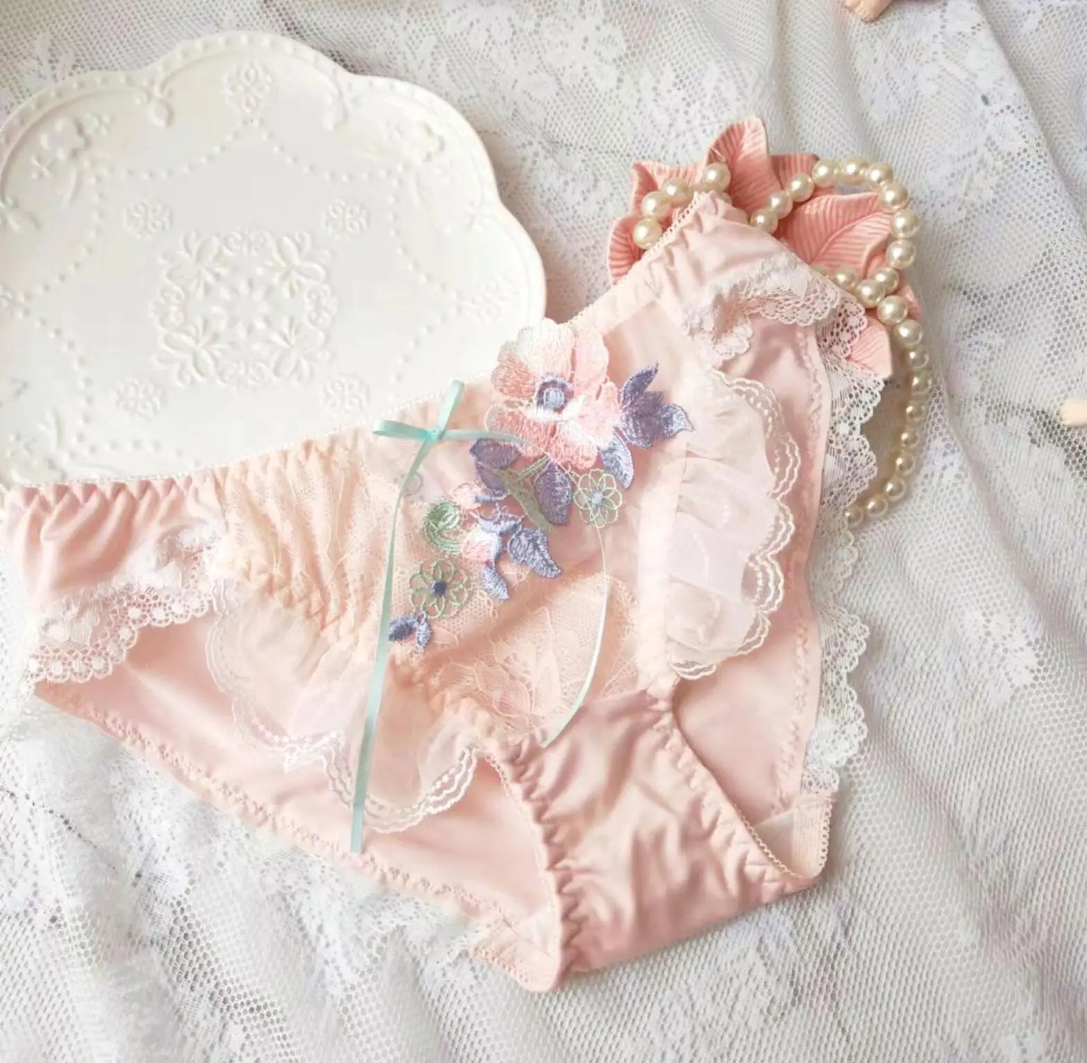 2023 New Arrival 100% Real Photo M L XL Lovely Cute Lolita Kawaii Floral Embroidery Panties Underwear Brief Thong Knicker WP887