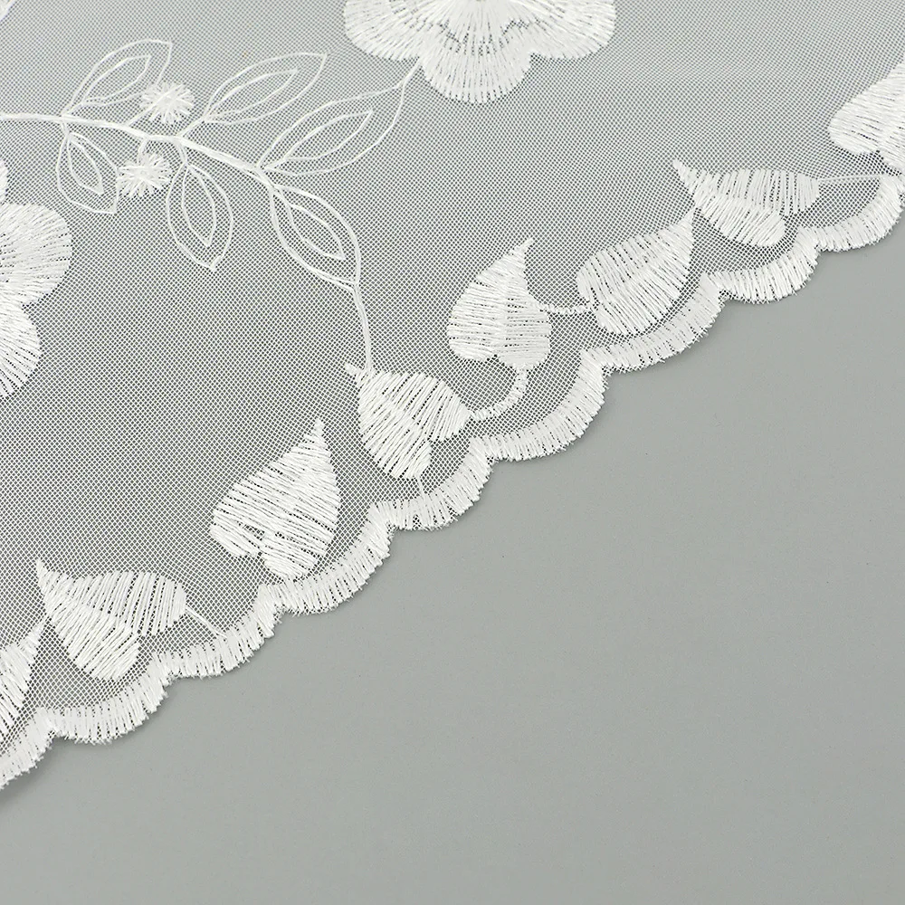 Womens Lace Flowers Embroidery Catholic Veil 2025 Prayer Shawls Elegant Bridal Church Wedding Jerusalem new Mass Turban Scarf Headwear