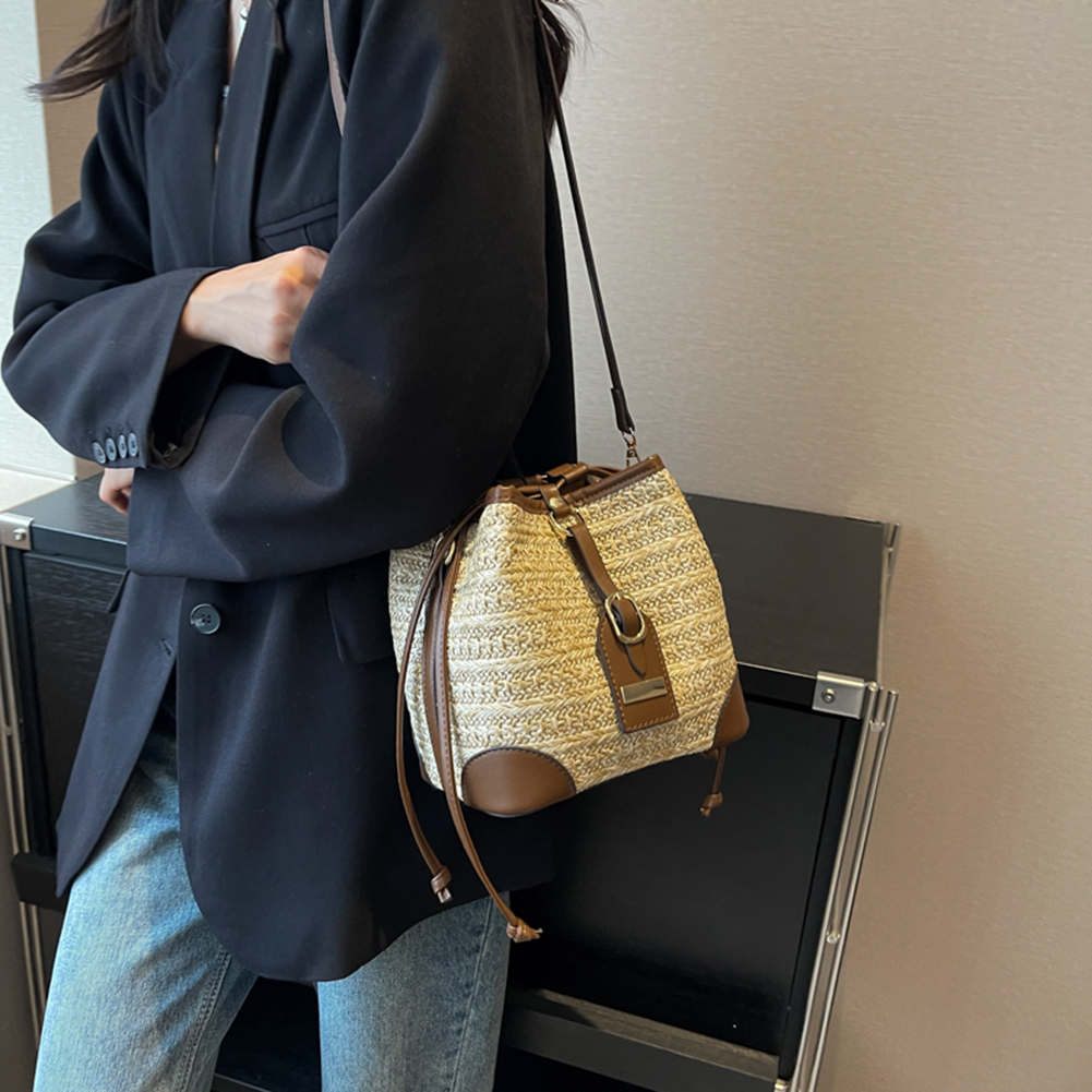 Women Bucket Shoulder Bag PU Stitching Woven Straw Shoulder Bags Fashion Handmade Casual Elegant Simple Beach Bag Purse